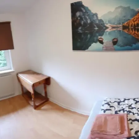 Livingroom Hagenstr 2 2 דירה *